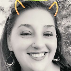 Meet your Posher, Janelle